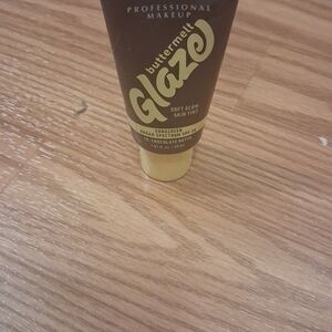 Butter Glaze Soft Glow Skin Tint - Chocolate Butter